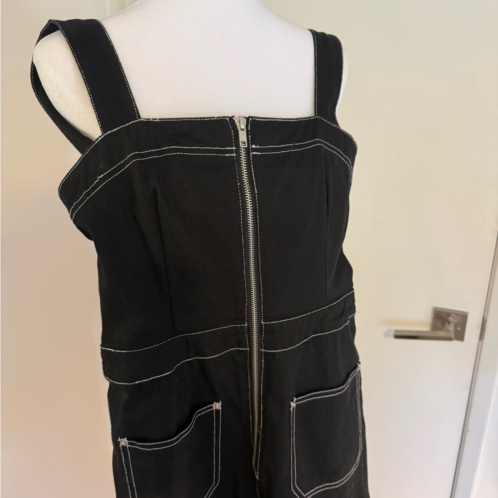 Steve Madden Elegant Black Jumpsuit with White Accents